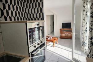 Appartement lumineux avec terrasse et parking à 5 min du centre ville