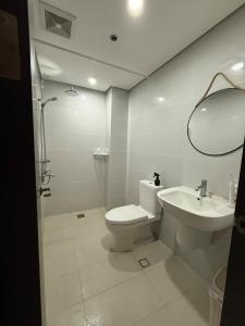 A Stunning Oasis of Elegance