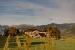 Praterhof Chalet in Südtirol - Natur, Ruhe & Bergblick