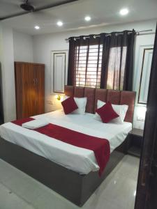 Hotel Celebration home