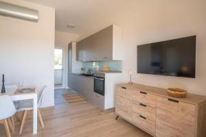 Villa Adele - Family Apartments with panoramic pool