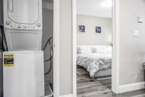 44 Large and Spacious 1BR Apartment