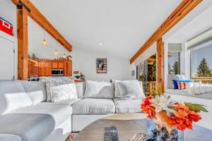 Incline Village Views - Pellet Stove Deck