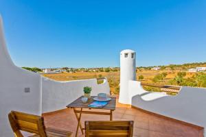 Villa Casa do Laguinho by Villa Plus