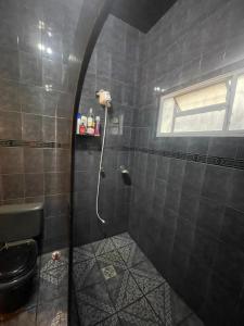 Quarto bem localizado