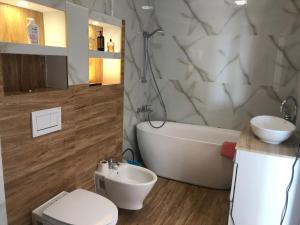 Apartament Phoenix cu parcare subterană , zona centrală,lux