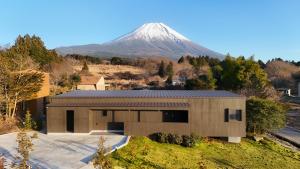 THE THIRD PLACE Mt Fuji