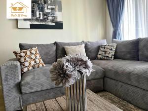 Elegant 1 bedroom in Riverside Square