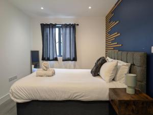 Two Bedroom Flat with Ensuite Bathrooms