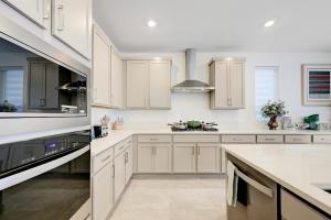 Spacious 6BR 8Beds Vacation Home Near Strip