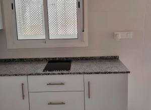 Estudio cerca de la playa y del centro del pueblo