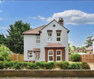 Earlham detached 4 bedroom House with ample private parking