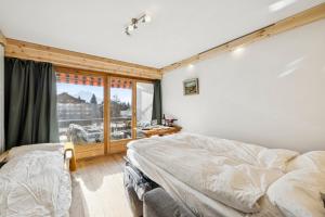 Central studio in Villars sur Ollon, Emeraude, for 3 only 100m to Bretaye ski train