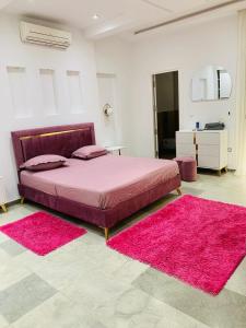 Charmante villa avec piscine à toit ouvrant