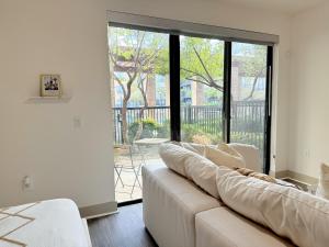 Modern Studio Centrally Located Downtown Dallas Deep Ellum