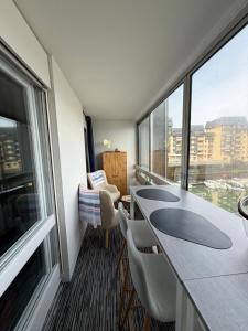 LOOVAEL appartement vue sur port de plaisance ET mer