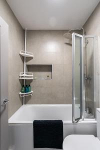 Cosy 3 Bed Apt for Contractors & Families Sleeps 5