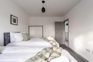 Cosy 3 Bed Apt for Contractors & Families Sleeps 5