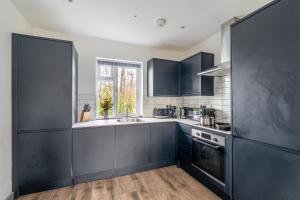 Cosy 3 Bed Apt for Contractors & Families Sleeps 5