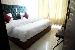 Hotel Amaltas Nayagaon Near Petrol Pump