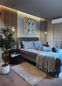 Stylish 3 Bedrooms Home • Private Patio & Parkin