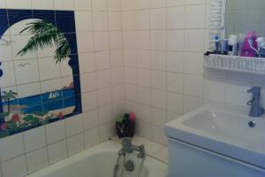 Charmant T3 avec grande terrasse vue port et mer