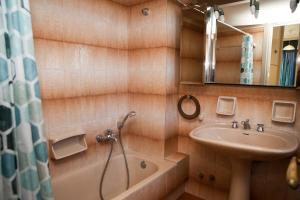 Best House Kalipso Neo Faliro Piraeus