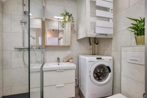 Central View - Near CERN,Geneva,UN - Free Parking