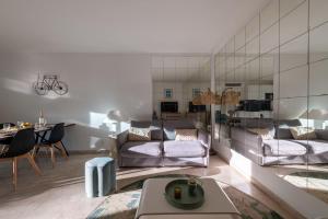 2-Br Apartment Residence with Pool Near La Croisette