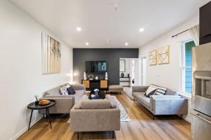 Modern Retreat in Heart of Downtown Mill Valley