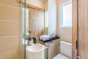 Bright 1BR mezzanine Casa Brisa with Private Pool near Uluwatu -Bali