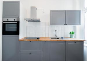 Helle Wohnung mit Balkon & moderner Küche - ideal für Paare mit Kind