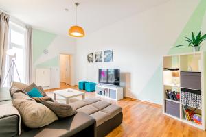 Helle Wohnung mit Balkon & moderner Küche - ideal für Paare mit Kind