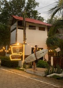 PopoyoLoco Surf House