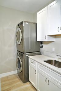 SWFL Lake McGregor House Entire Home