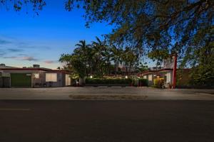 Relaxing 1BR w BBQ, Patio & Convenient Access