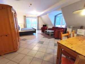 UNSERE 1-RAUM-PERLE MIT GROSSER TERRASSE im Bernsteinhaus Zingst - 6 -