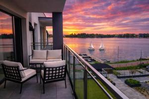 Marina Ostróda III - widok na jezioro, podziemny garaż, winda, klimatyzacja, wanna i prysznic, 2 łazienki, lux