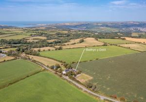 Bwthyn y Ddol - a cottage with stunning views