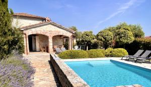 Charming Villa Camelina with New Private Saltwater Pool in Barat