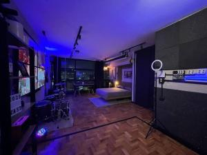 Studio 29 - Excelente espaço com tema musical