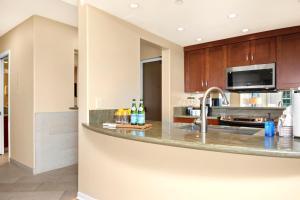 KBM Resorts FREE CAR The Whaler Beachfront 2-Bedroom Condo with Spectacular views WH1-723