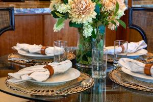 KBM Resorts FREE CAR The Whaler Renovated 1-Bedroom Villa with AC Beachfront views WH1-211