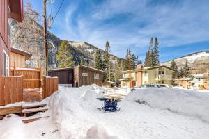 Newly Renovated, Modern Mtn Getaway Pets Welcome!