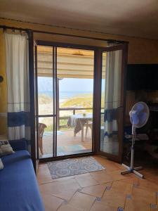 Tharros Sinis Blue Home img13