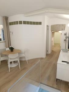 Near the Colosseum Apartment