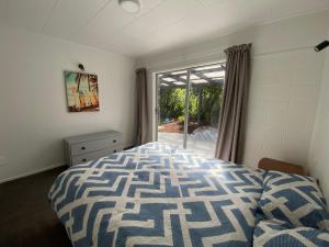 The Rock House, Patons Rock