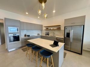 Amazing Ocean View Condo Overlooking Tamarindo Bay