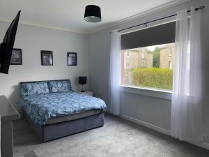 3BR Sleeps 6 Free Parking Near Glasgow City Centre