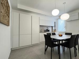 CaLavinia -2 Double Suites with Private Bathrooms